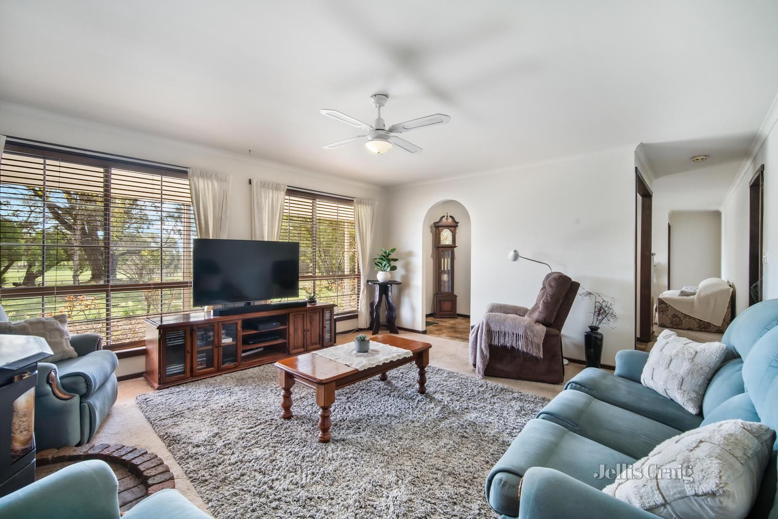 70 Kent Drive, Haddon VIC 3351, Image 2