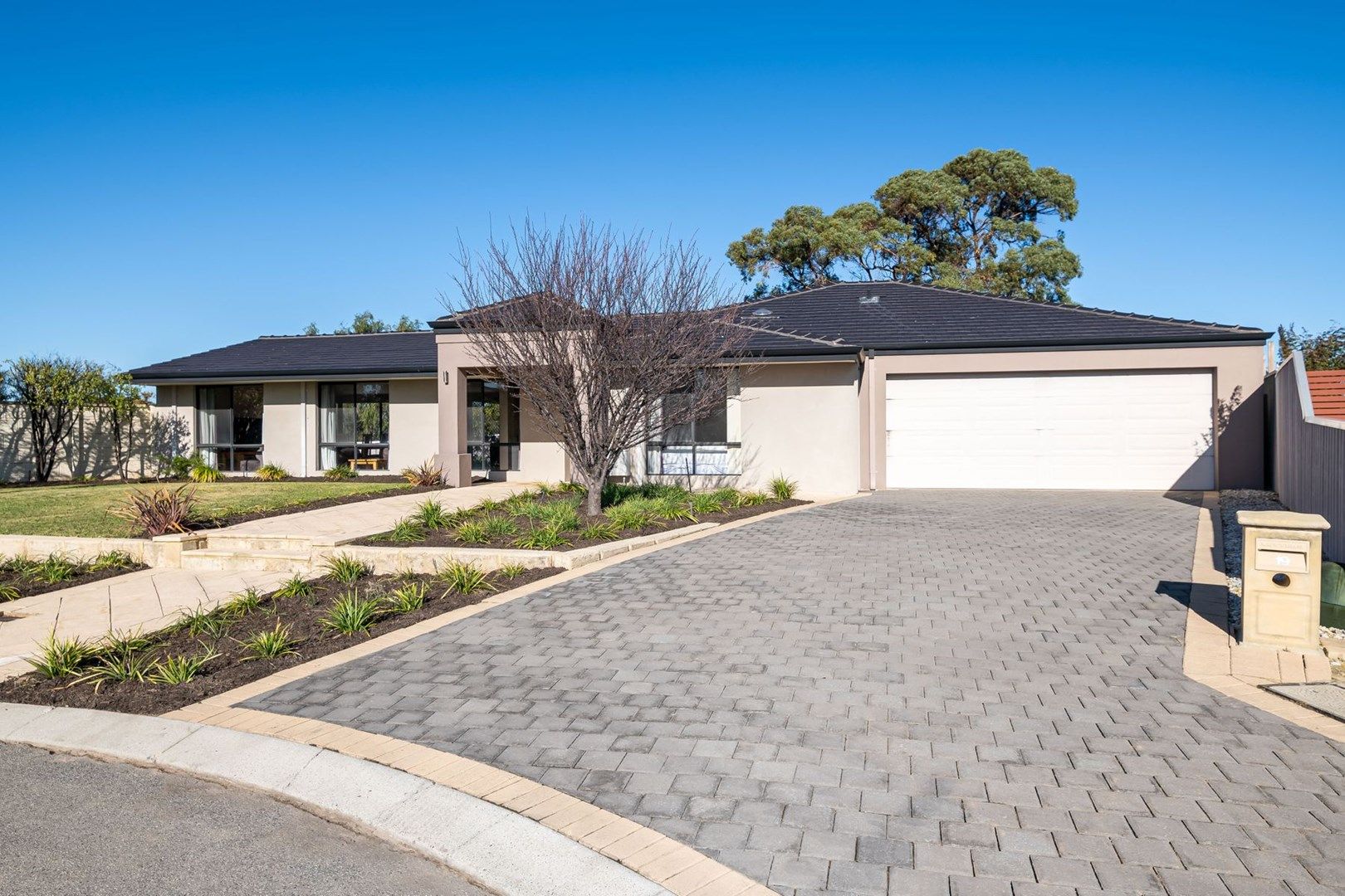 19 Hacking Place, Padbury WA 6025, Image 0