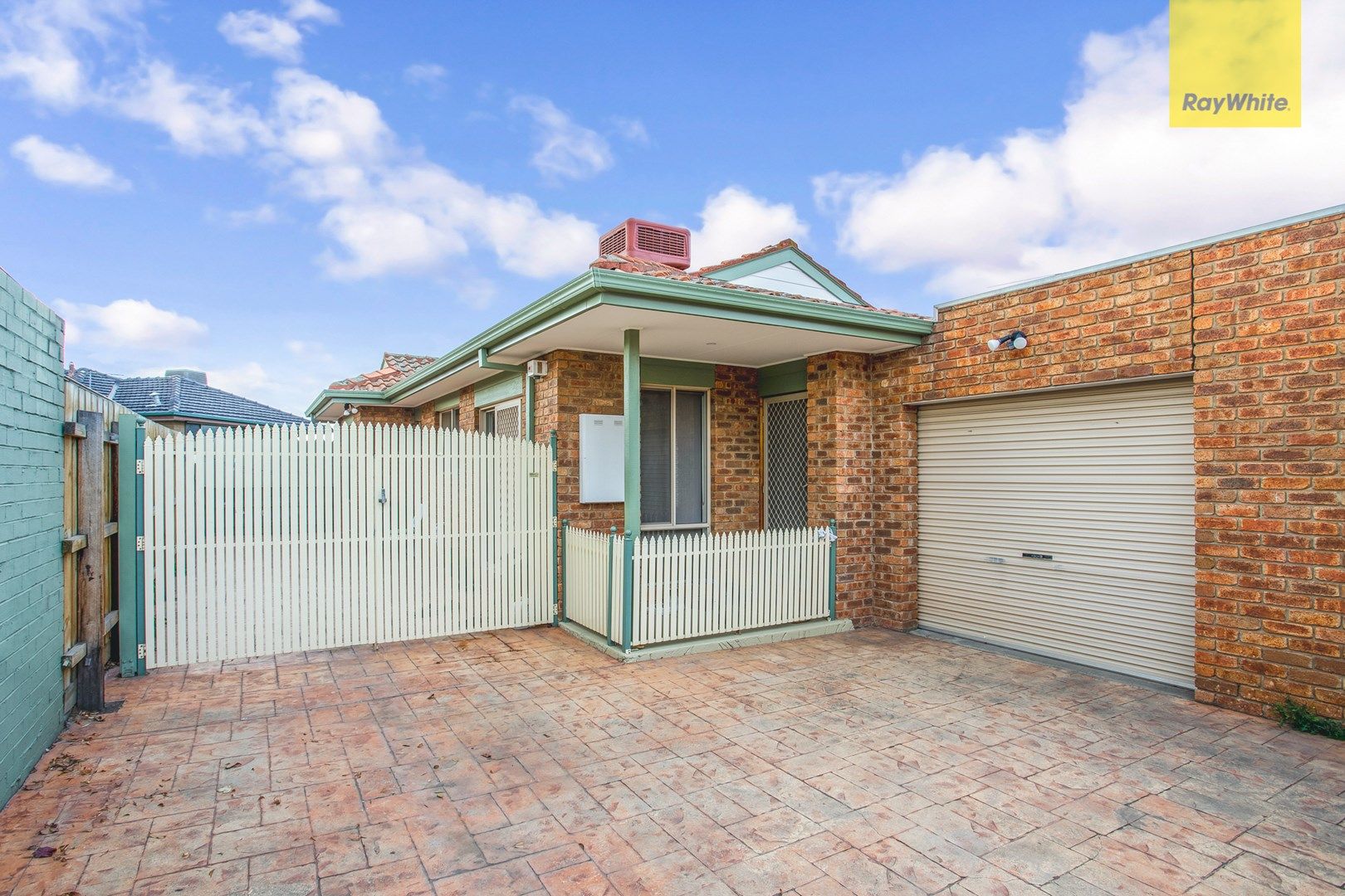 2 bedrooms Apartment / Unit / Flat in 2/116 Morris Street SUNSHINE VIC, 3020