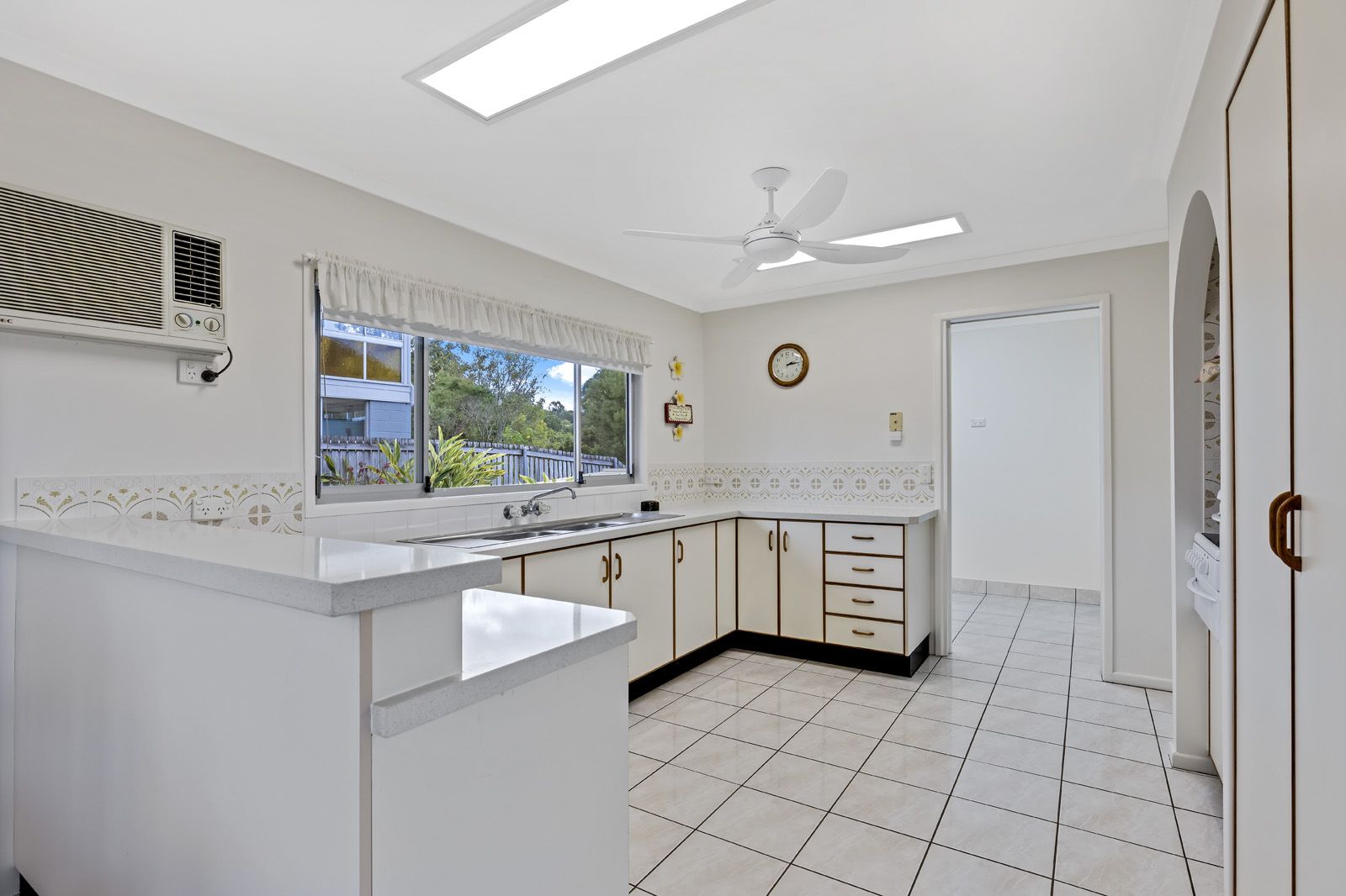 15 SOLANDRA STREET, Nambour QLD 4560, Image 2