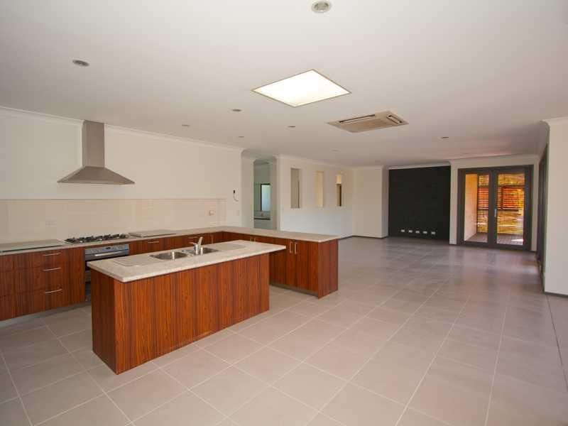 5a Aquamarine Rd, BRANYAN QLD 4670, Image 0