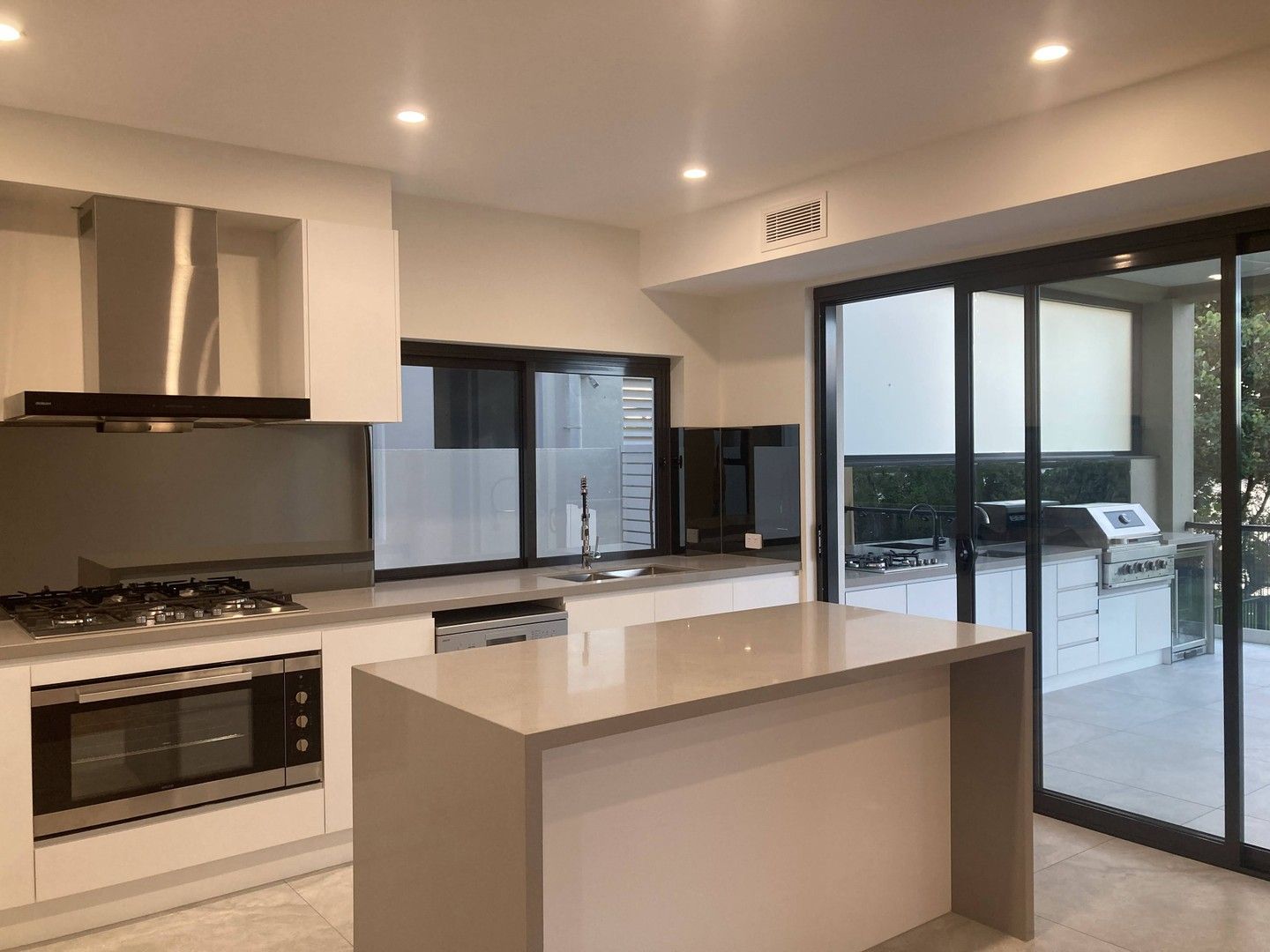 4 bedrooms House in 109 River Links Boulevard East HELENSVALE QLD, 4212