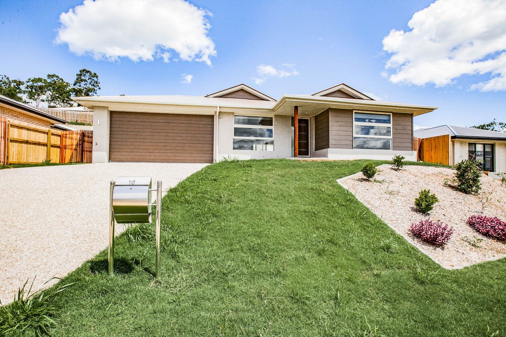 4 bedrooms House in 16 Soho Drive DEEBING HEIGHTS QLD, 4306