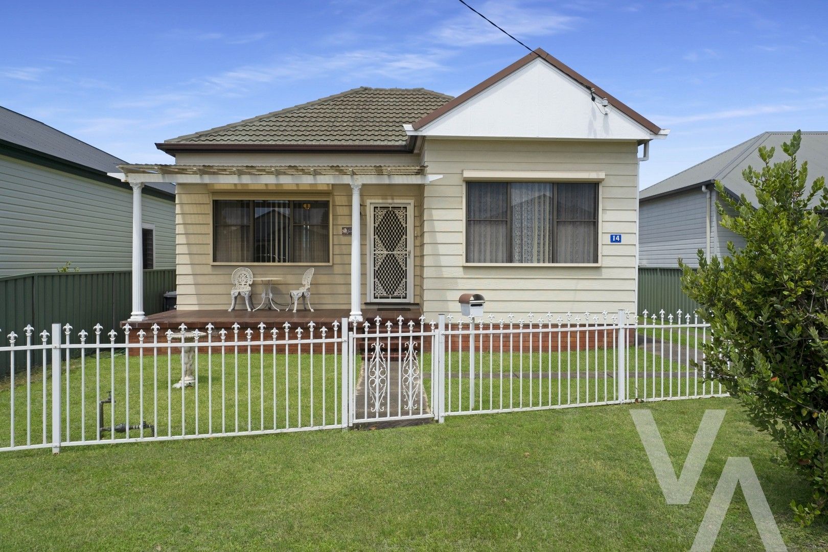 14 Roxburgh Street, Stockton NSW 2295, Image 0