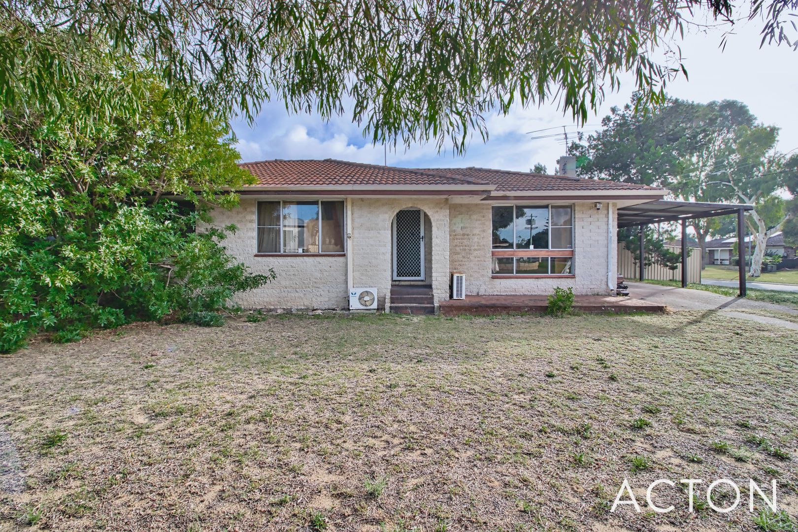 3 bedrooms House in 21 Clovelly Way WARNBRO WA, 6169