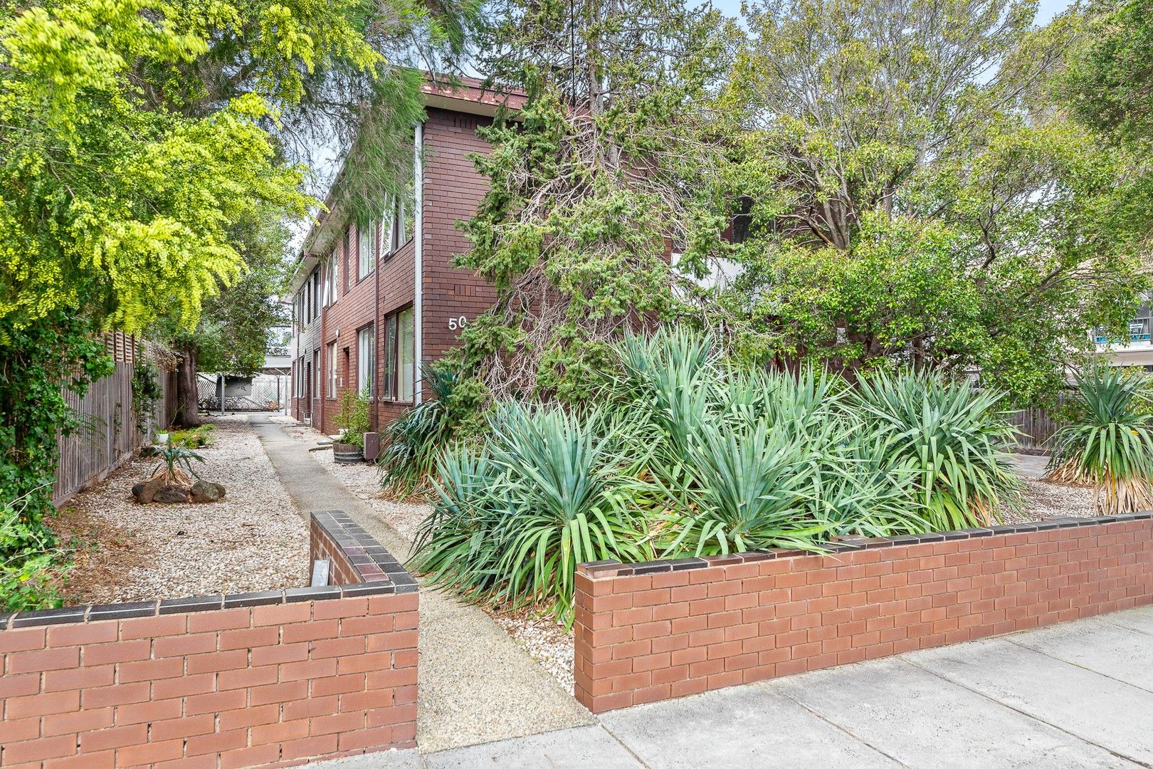2 bedrooms Apartment / Unit / Flat in 6/50 Magnolia Road GARDENVALE VIC, 3185