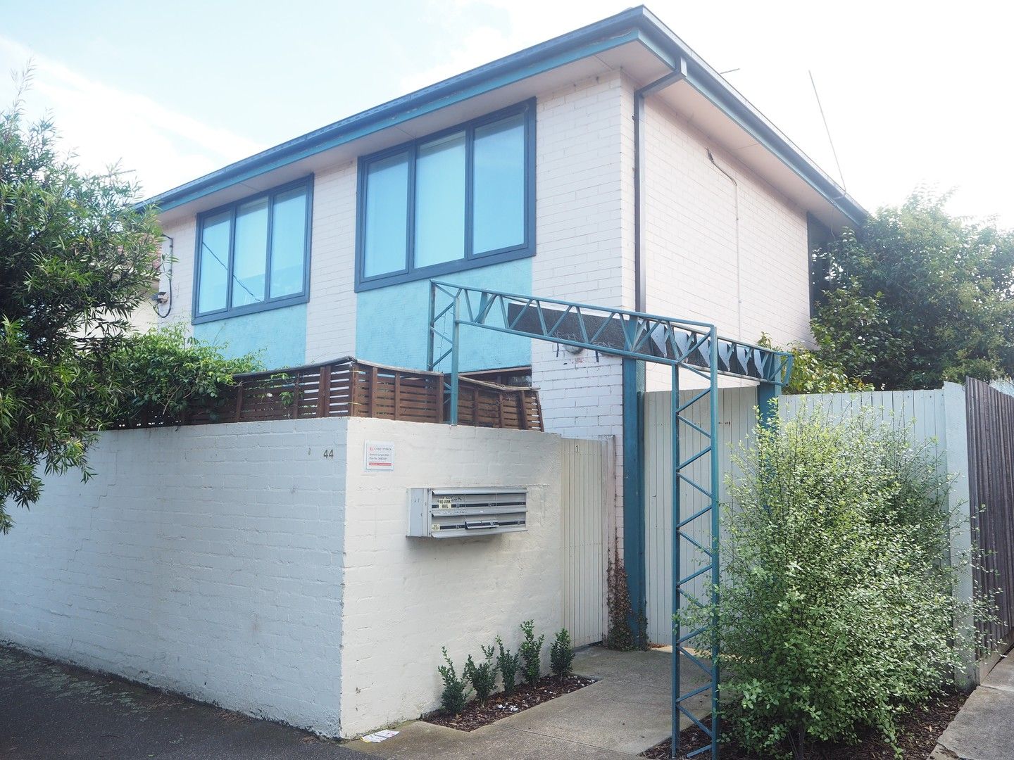 2 bedrooms Apartment / Unit / Flat in 6/44 Gourlay Street ST KILDA EAST VIC, 3183