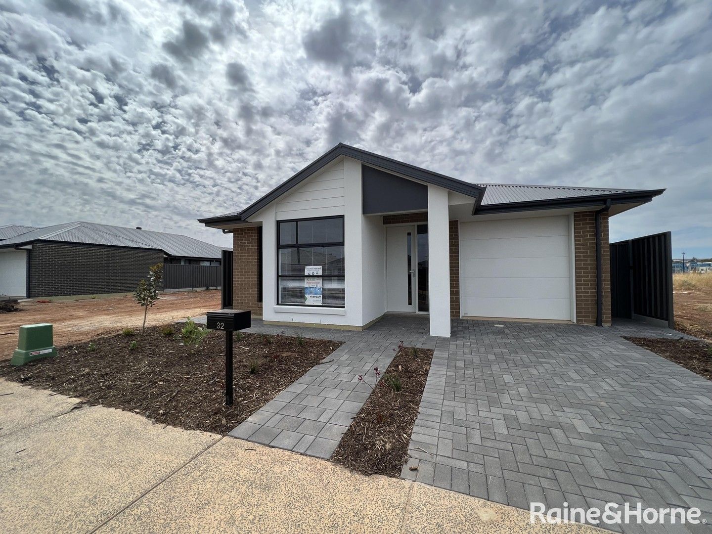3 bedrooms House in 32 Primrose Court DAVOREN PARK SA, 5113