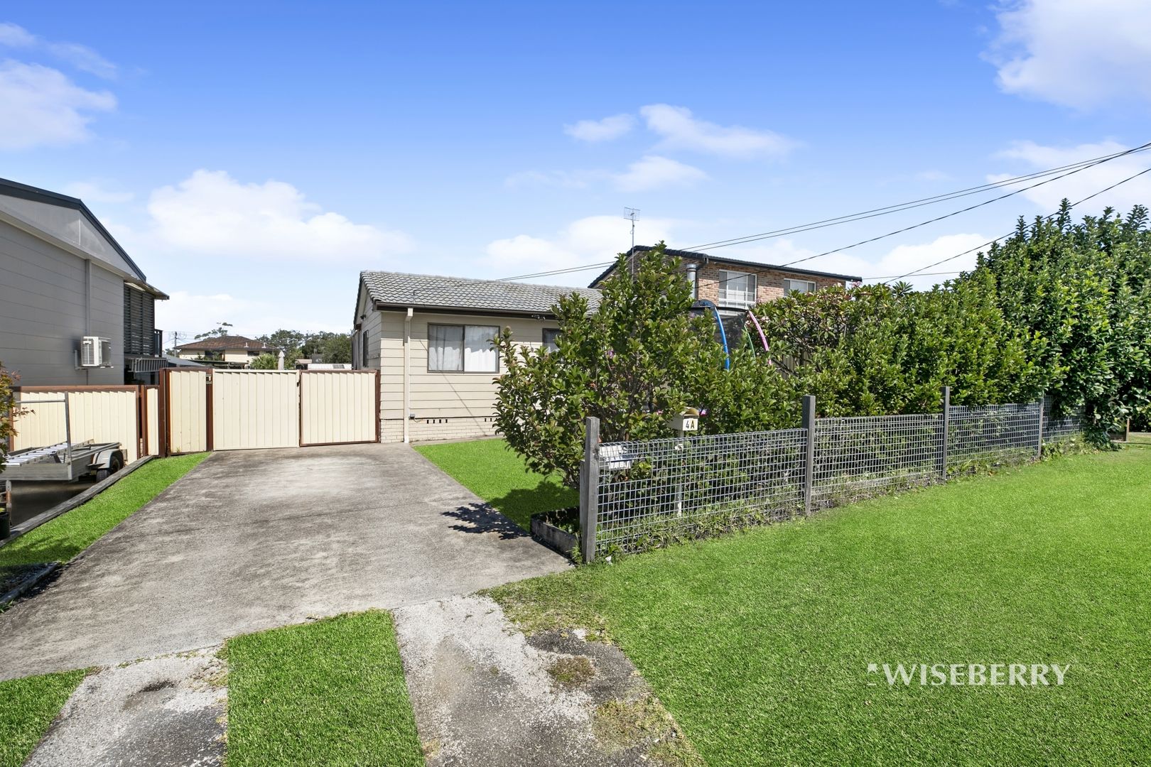 4 Essex Street, Gorokan NSW 2263, Image 1