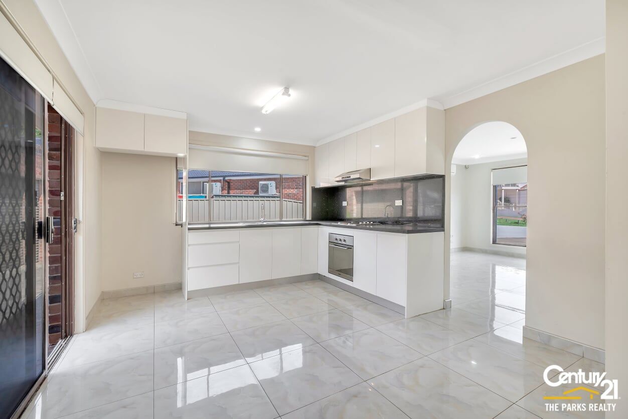 5 Shelley Place, Wetherill Park NSW 2164, Image 2