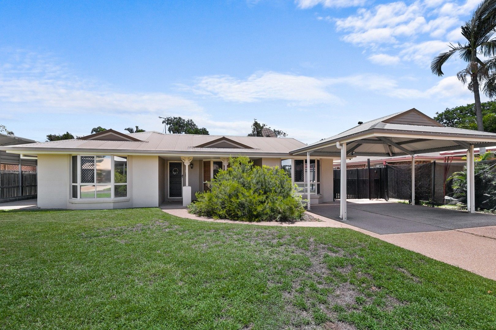 3 bedrooms House in 9 Staunton Street EMERALD QLD, 4720