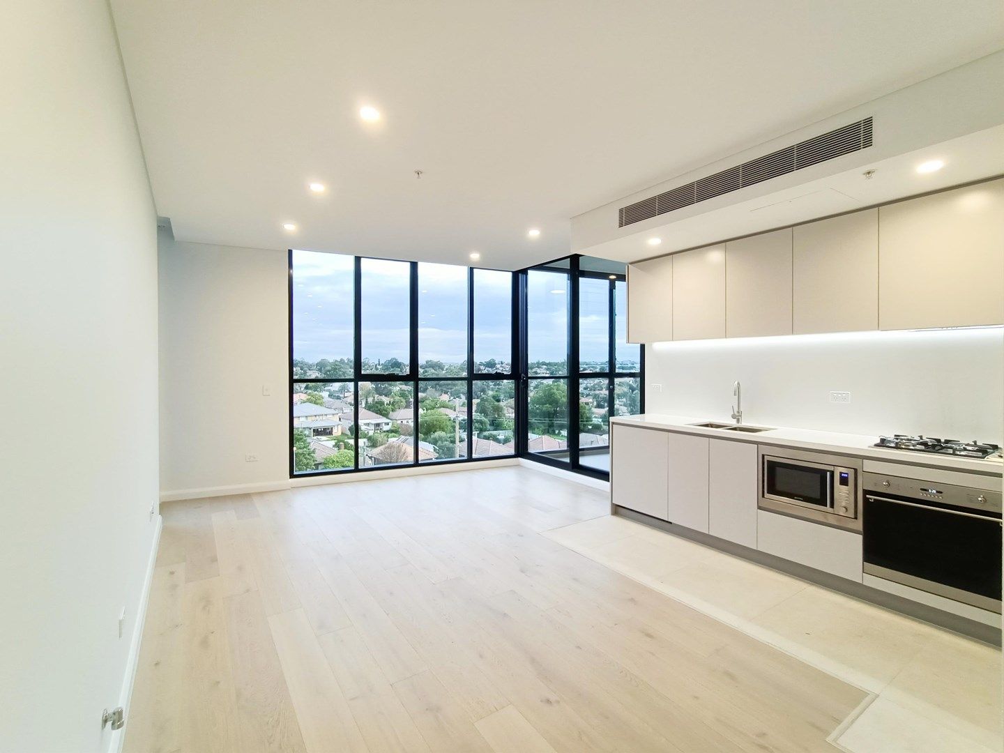 1 bedrooms Apartment / Unit / Flat in 1327/1-3 Maple Tree Road WESTMEAD NSW, 2145