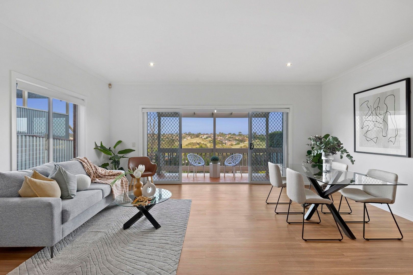 3 bedrooms Townhouse in 39 Seggan Circle GOWANBRAE VIC, 3043