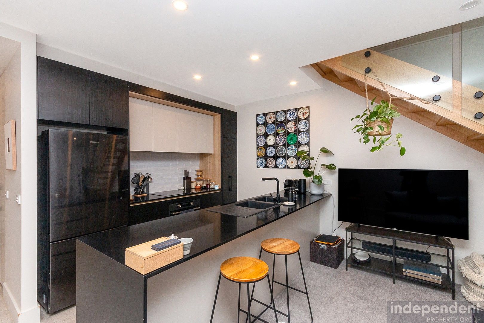 2 bedrooms Apartment / Unit / Flat in 51/40 Mort Street BRADDON ACT, 2612