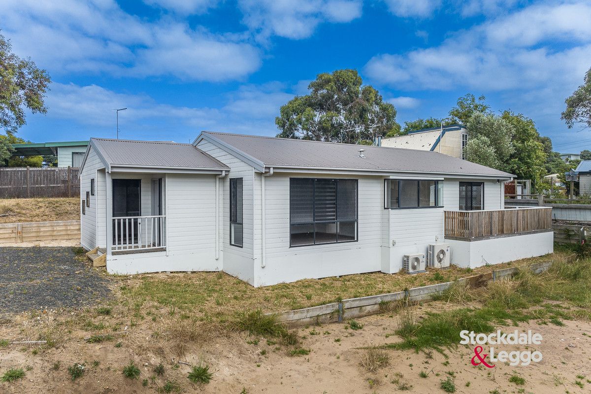 3 bedrooms House in 3 Woorak Avenue VENUS BAY VIC, 3956