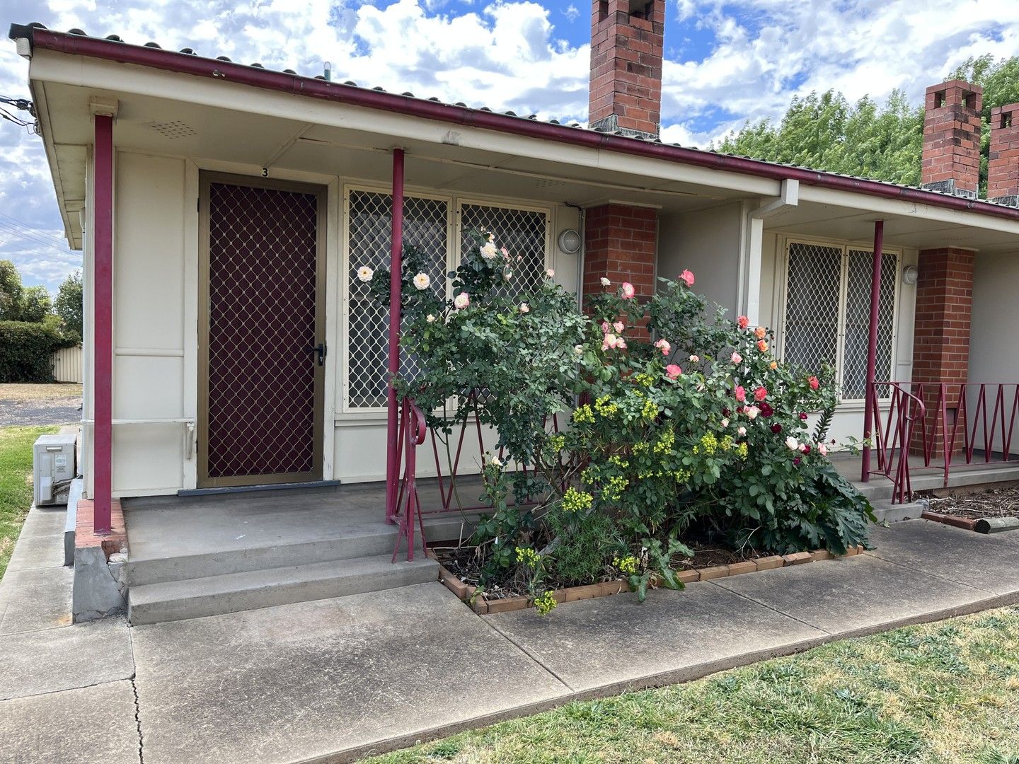 2 bedrooms Apartment / Unit / Flat in 3/5-11 Northview Street TAMWORTH NSW, 2340