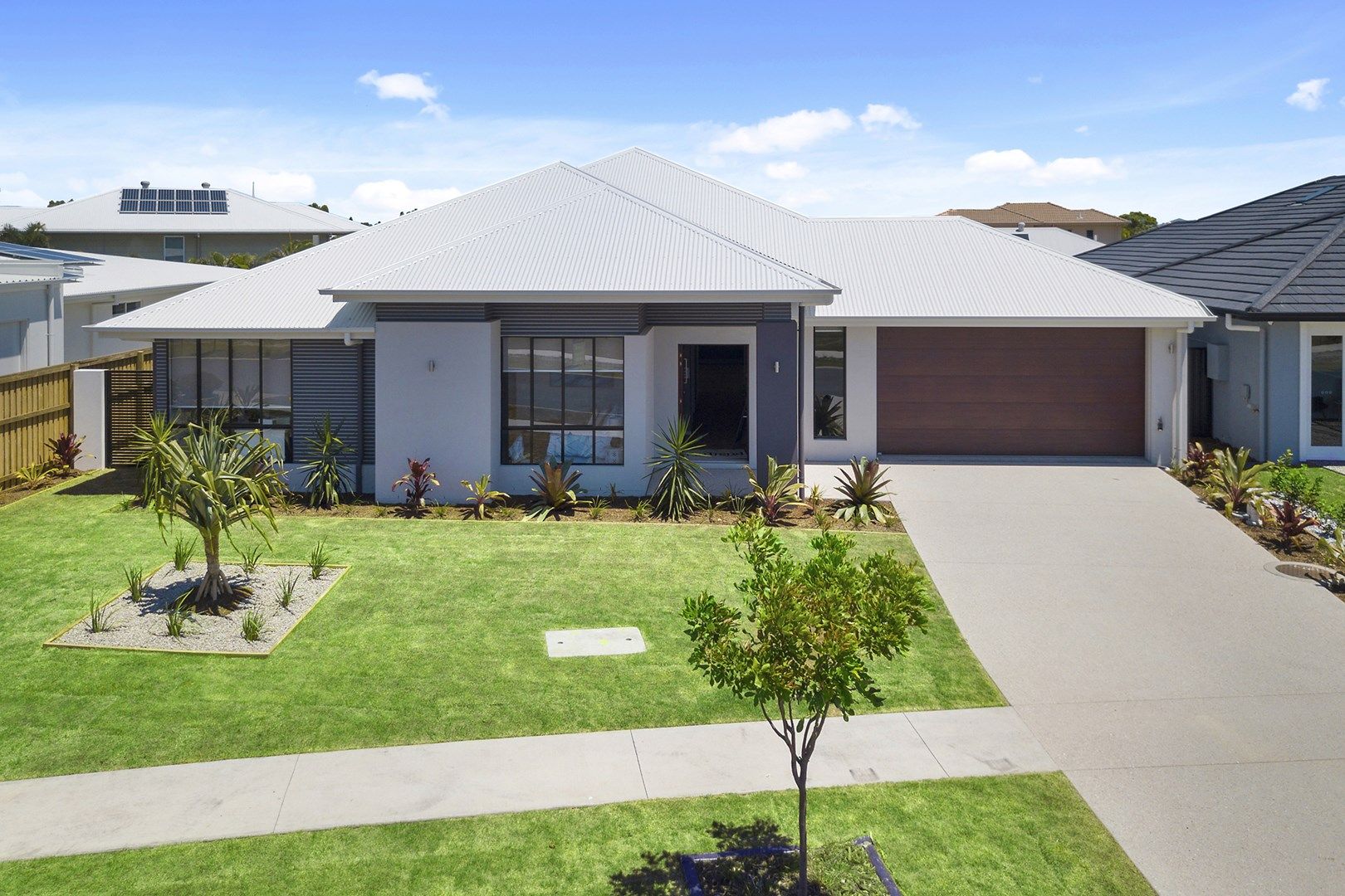 27 North Point, Banksia Beach Property History & Address Research