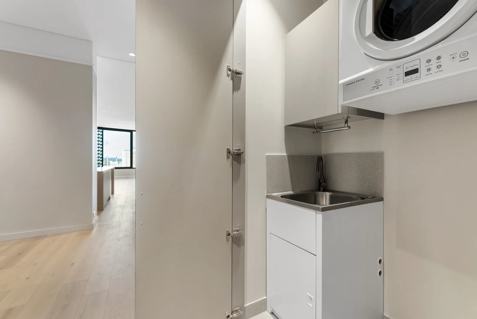 Additional image 9 of 1205/470 Main Street, Kangaroo Point QLD 4169