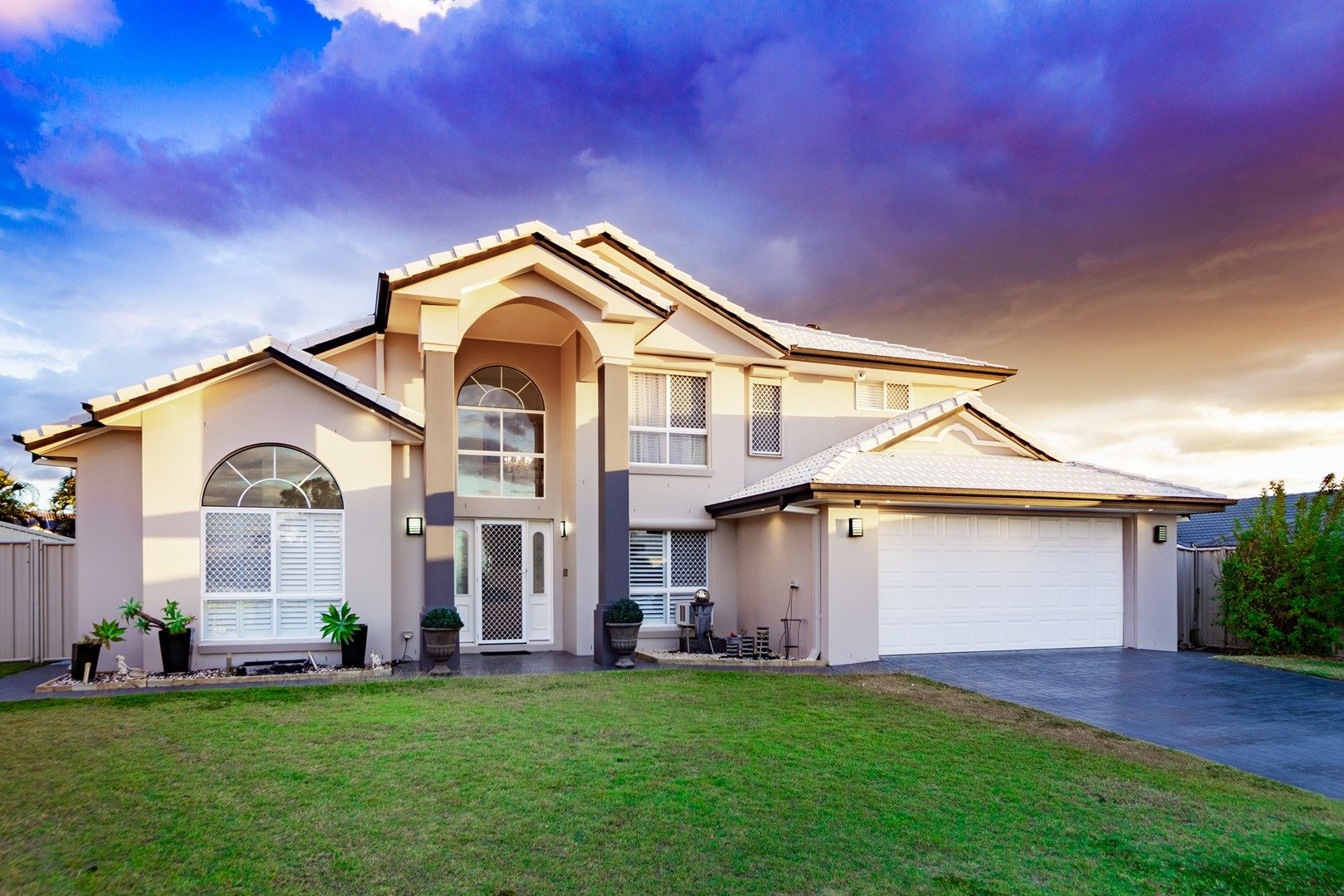 5 bedrooms House in 22 CHESTNUT DRIVE FLINDERS VIEW QLD, 4305