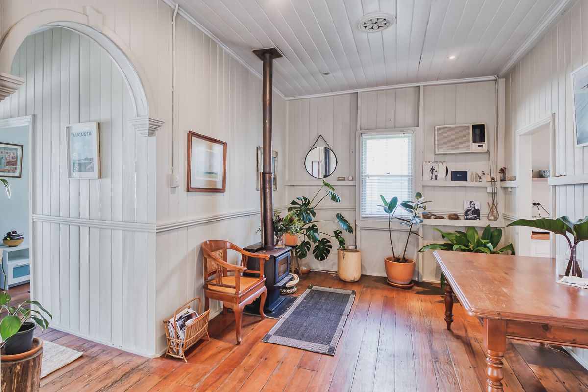 2 bedrooms House in 81 Byron Street BANGALOW NSW, 2479