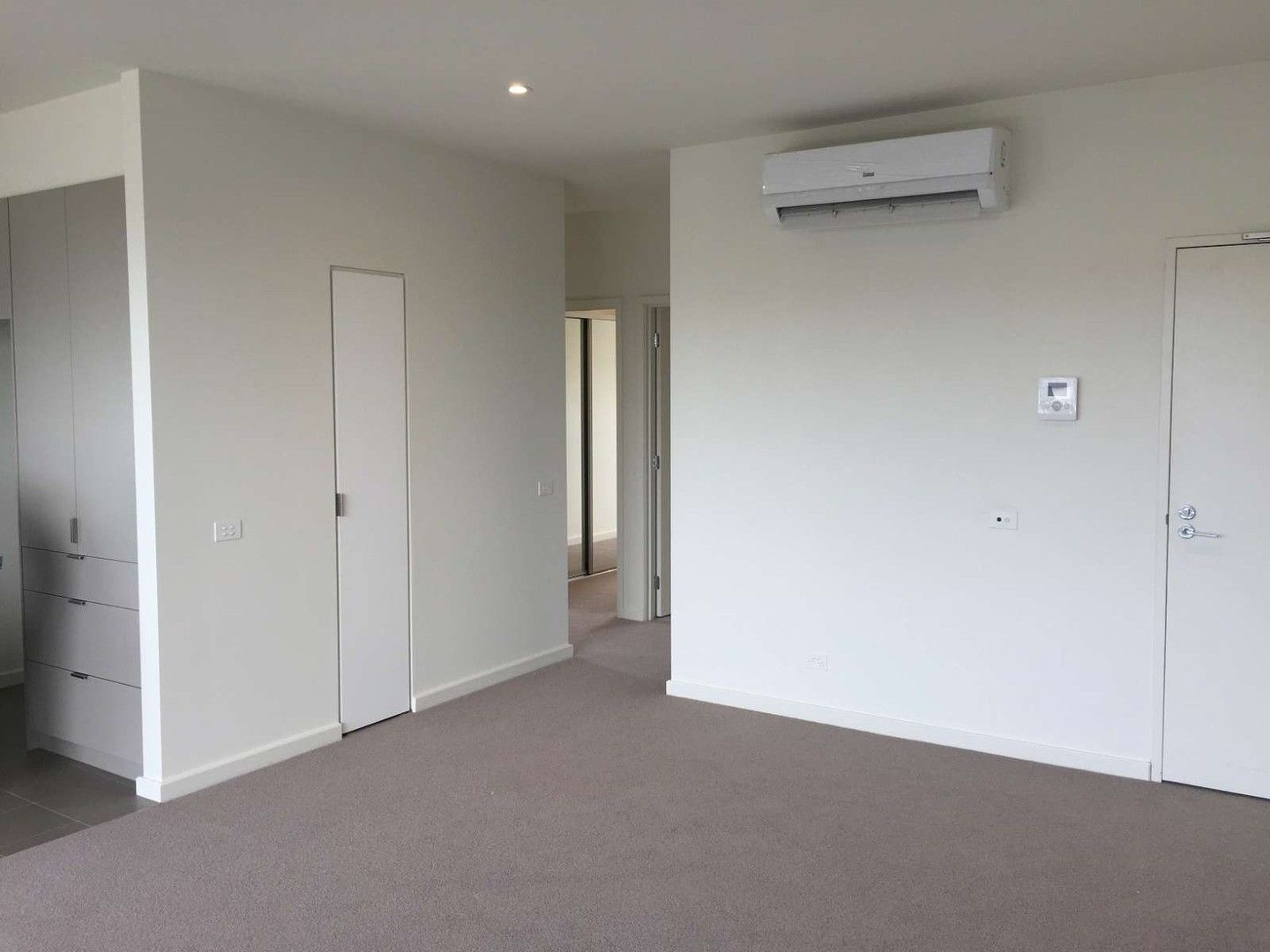 2 bedrooms Apartment / Unit / Flat in 1/2 Ambrose Avenue CHELTENHAM VIC, 3192