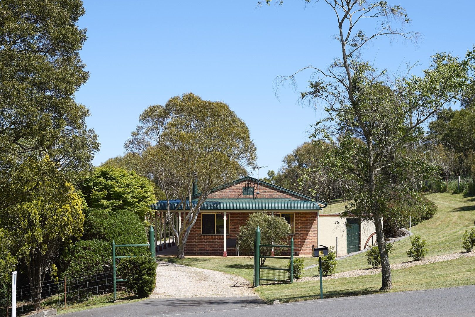 3 bedrooms House in 20 Caalong St ROBERTSON NSW, 2577
