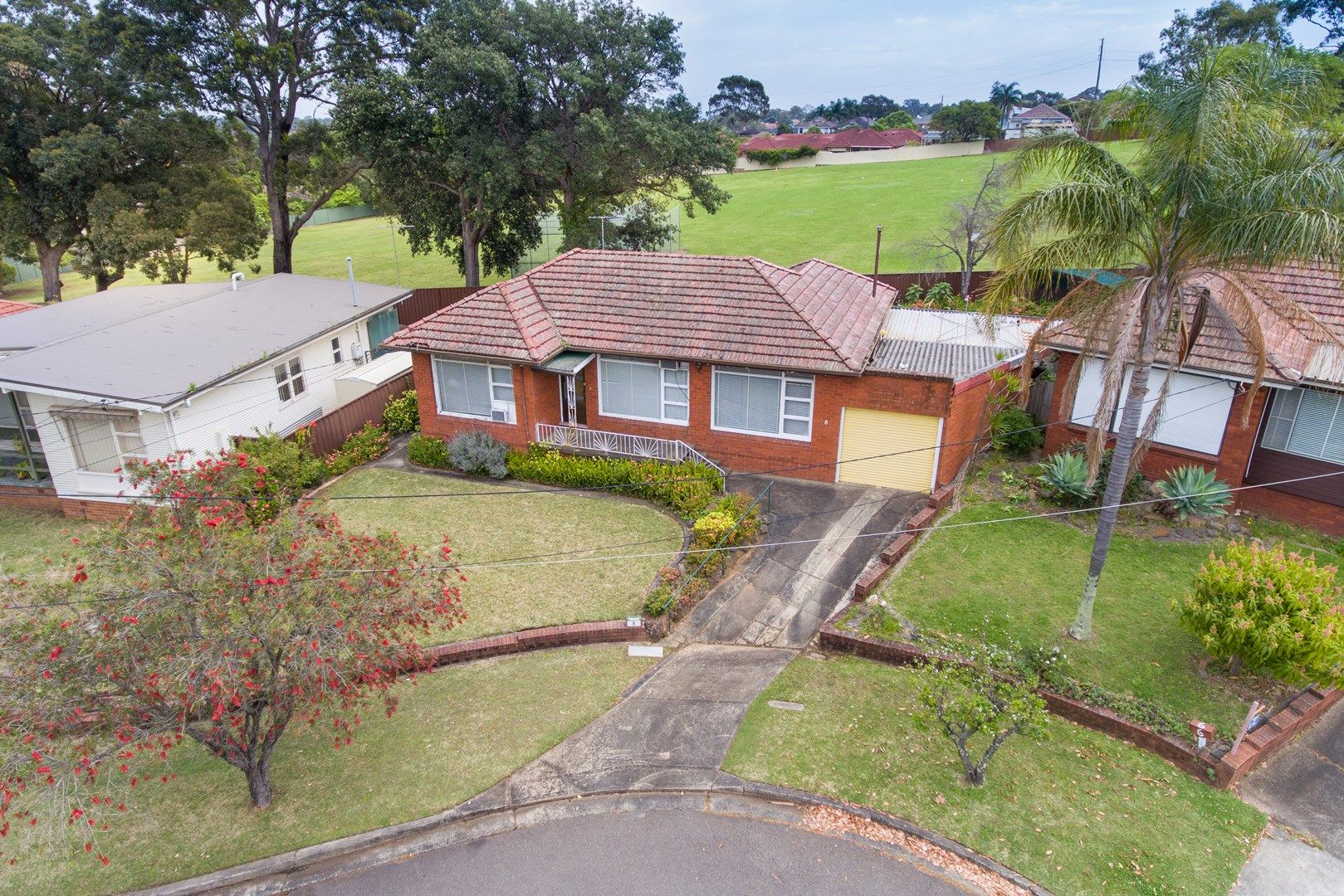 8 Lesley Crescent, Mortdale NSW 2223, Image 2