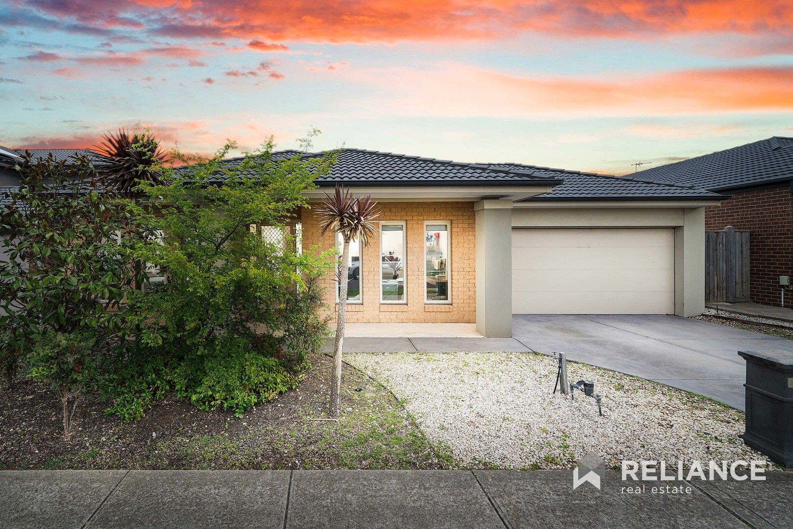 4 bedrooms House in 12 Heatherbell Avenue POINT COOK VIC, 3030