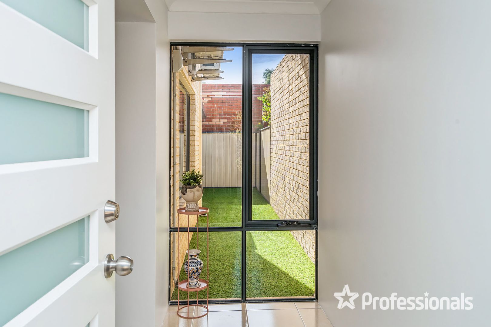 4/31 Balcombe Street, Westminster WA 6061, Image 2