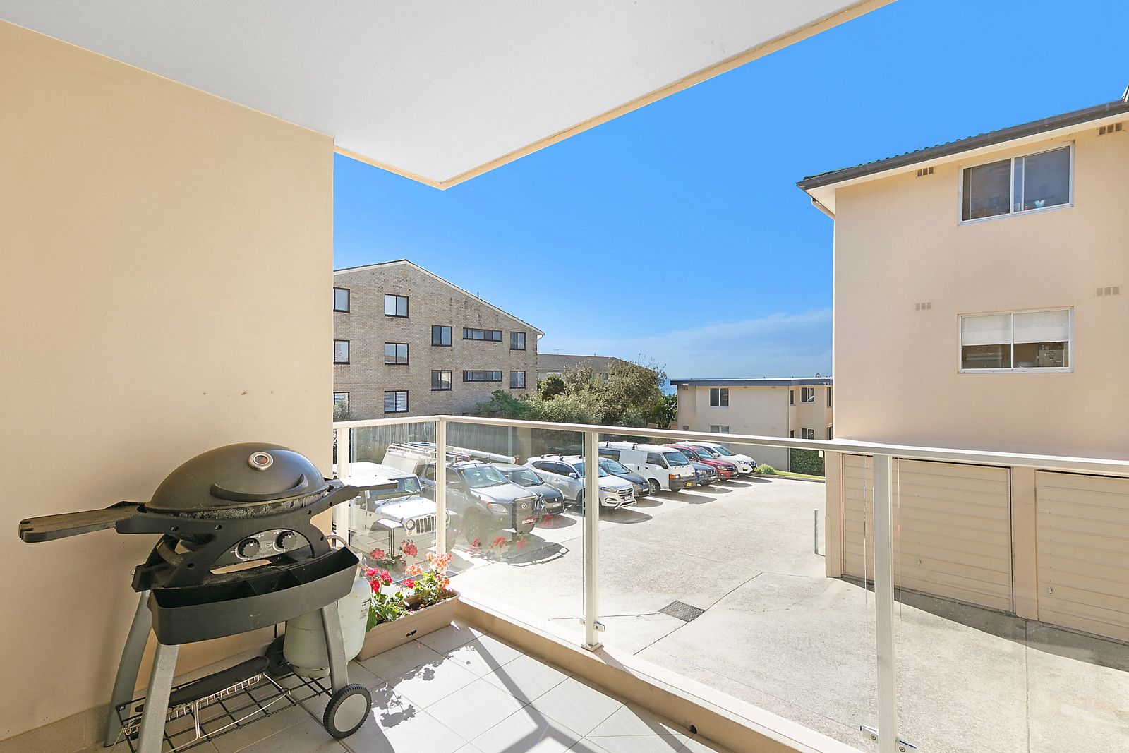 19/52 Carrington Parade, Curl Curl NSW 2096, Image 2