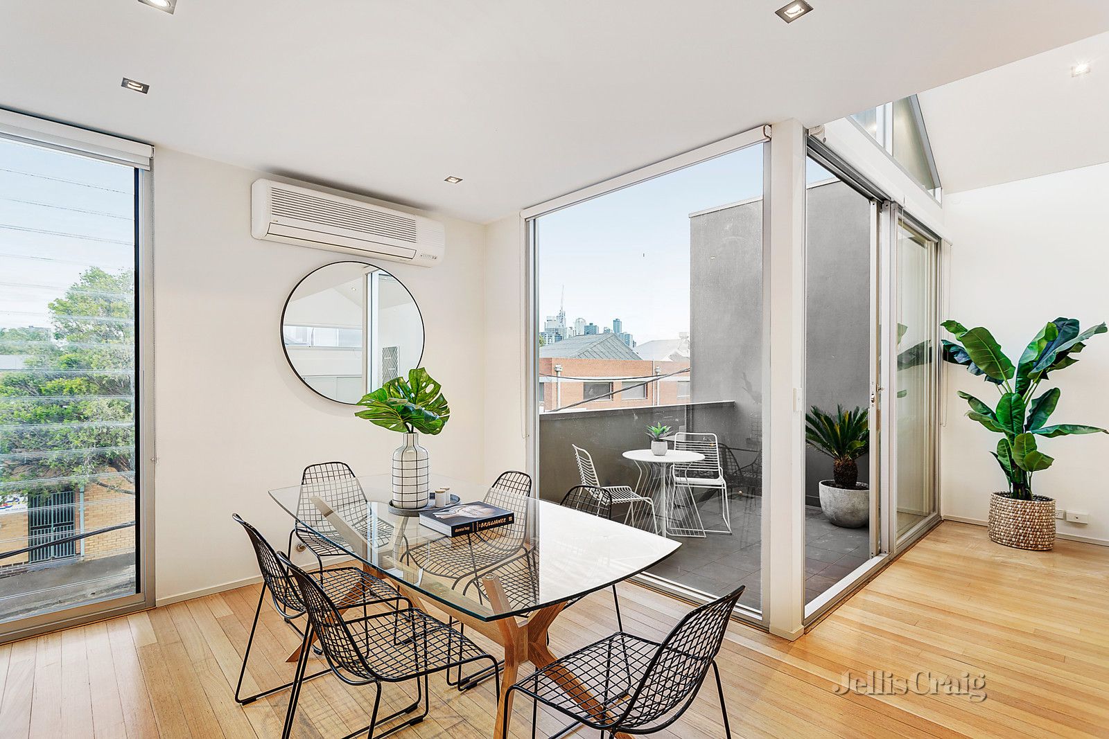 15A Lothian Street, North Melbourne VIC 3051, Image 2