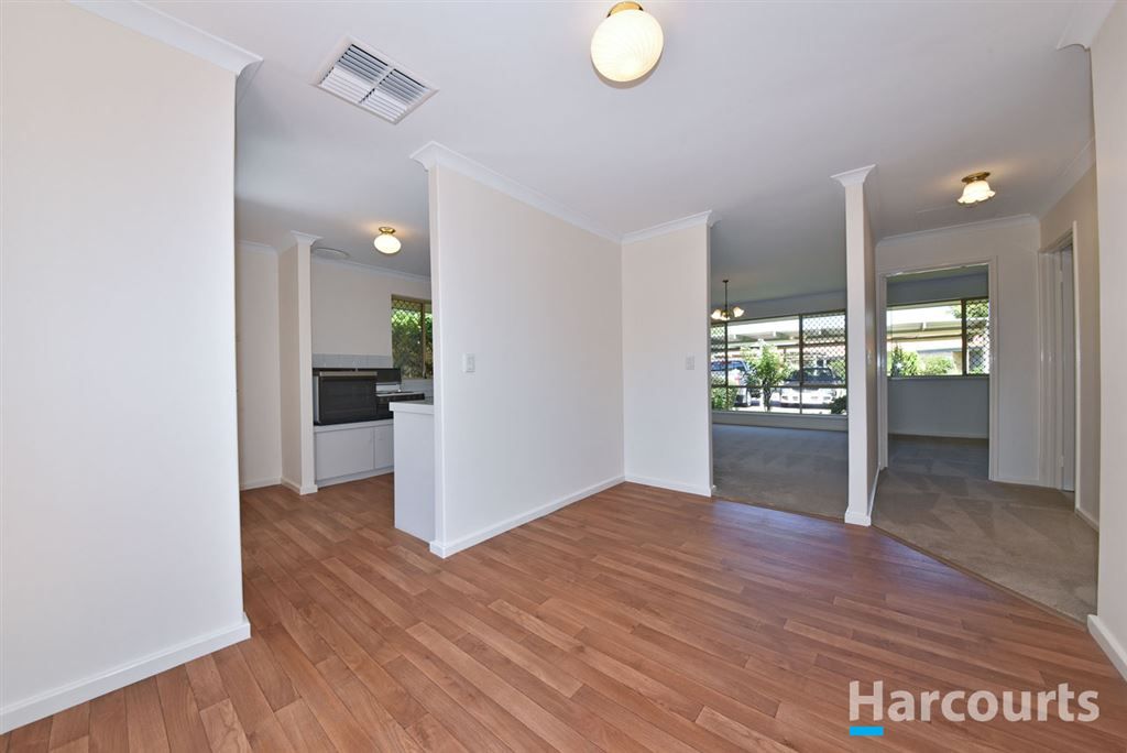 Villa 11/25-27 Parkhill Way, Wilson WA 6107, Image 2