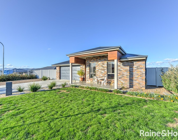 8 Mustang Close, Hillvue NSW 2340