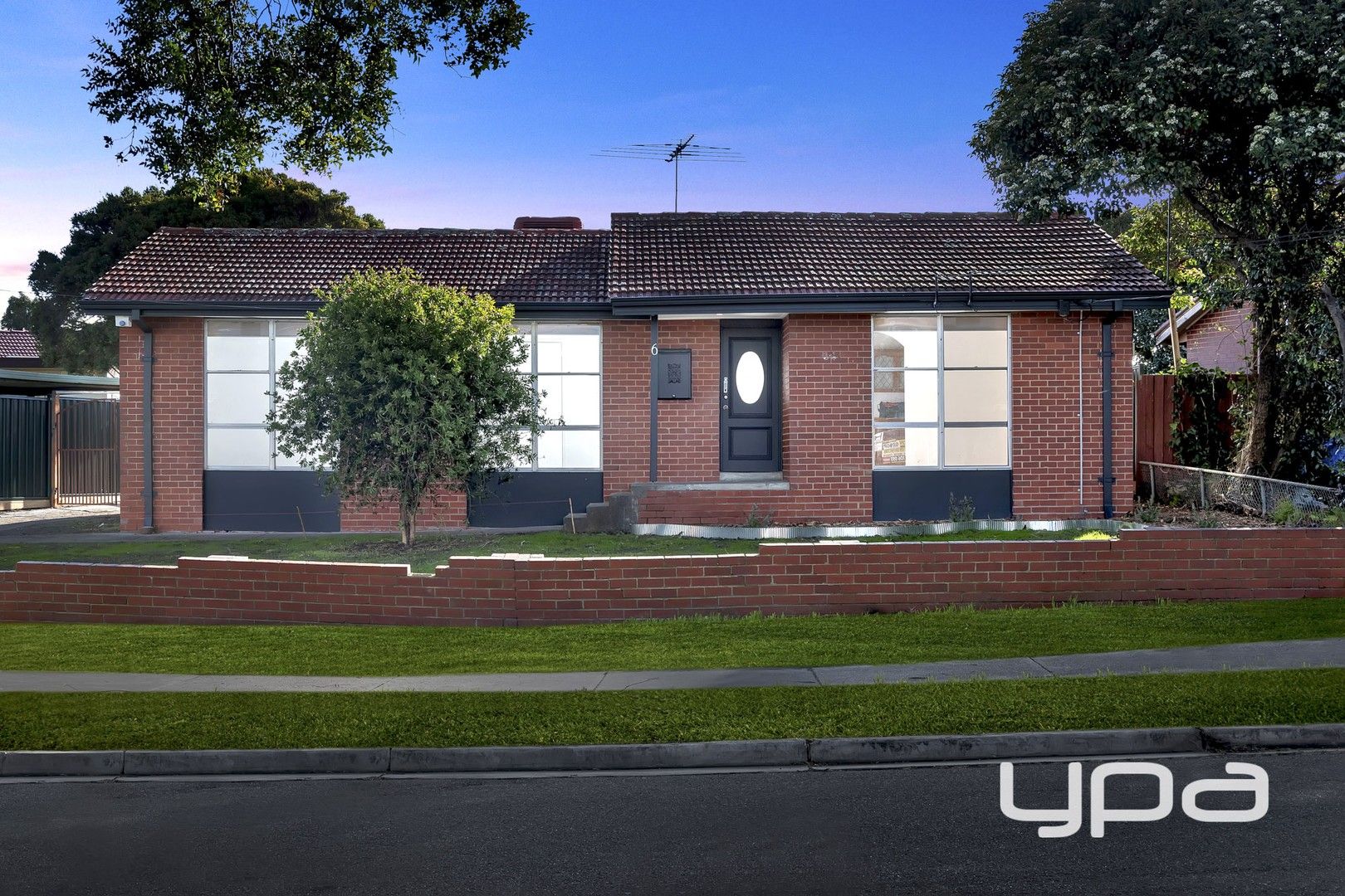 6 Lorraine Crescent, Jacana VIC 3047, Image 0