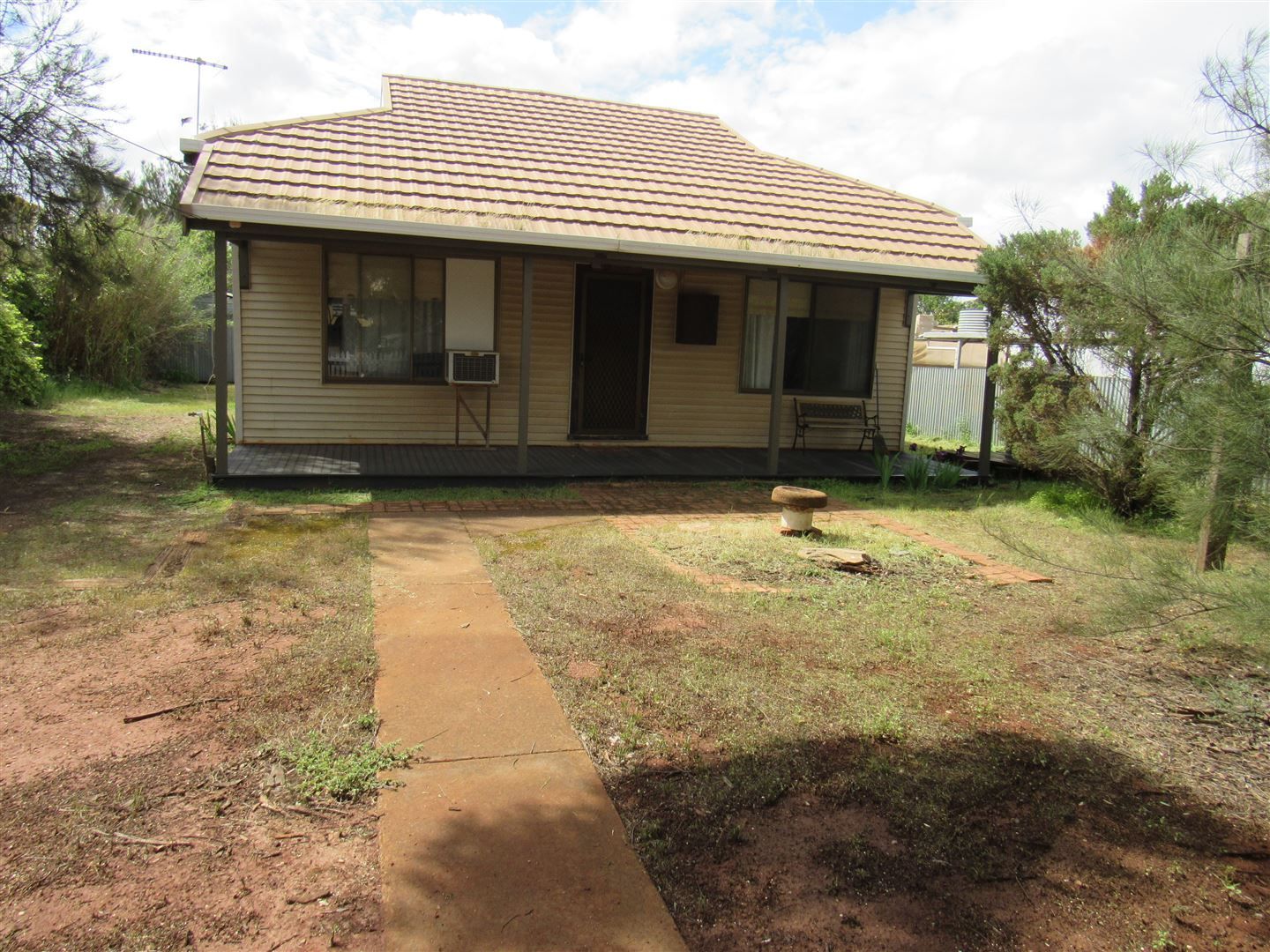 2 bedrooms House in 165 Moscow Street PETERBOROUGH SA, 5422