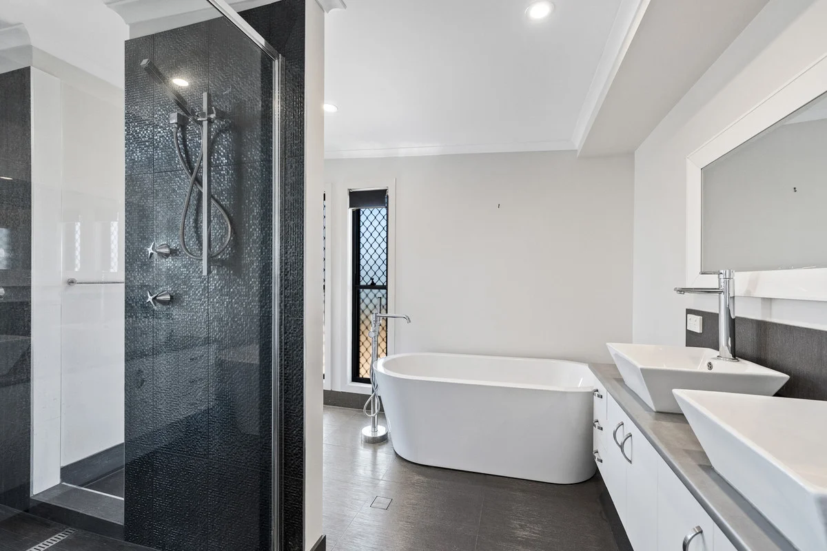 Additional image 17 of 3 Lois Place, Redland Bay QLD 4165