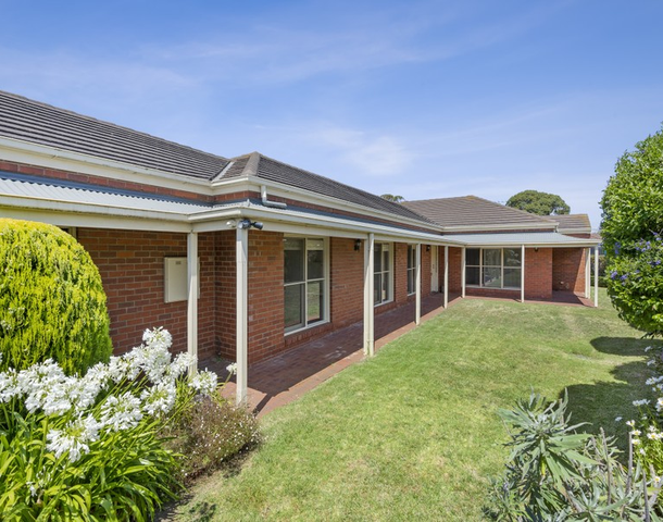 6 Dunwinnie Court, Hamlyn Heights VIC 3215