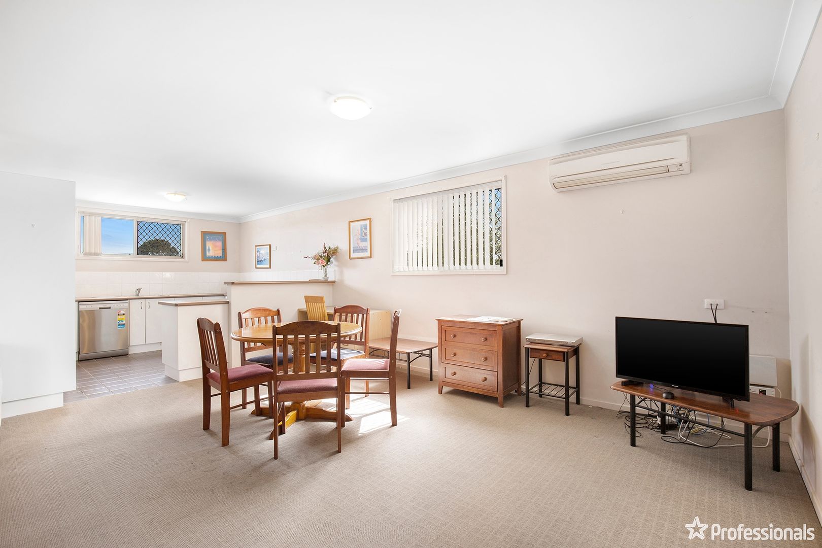 1/80-92 Queen Elizabeth Drive, Armidale NSW 2350, Image 2