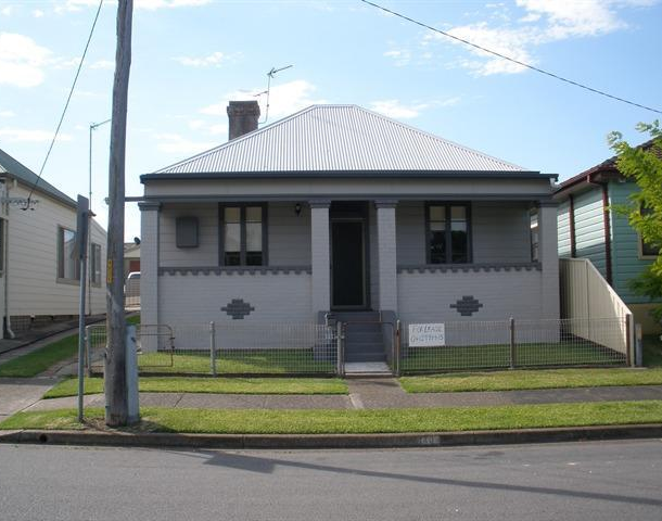 140 Gosford Road, Adamstown NSW 2289