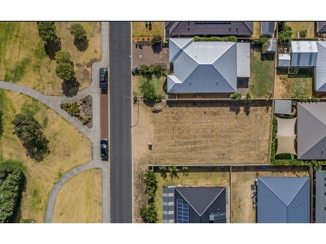 8 Kooyar Bend, Dalyellup WA 6230, Image 0