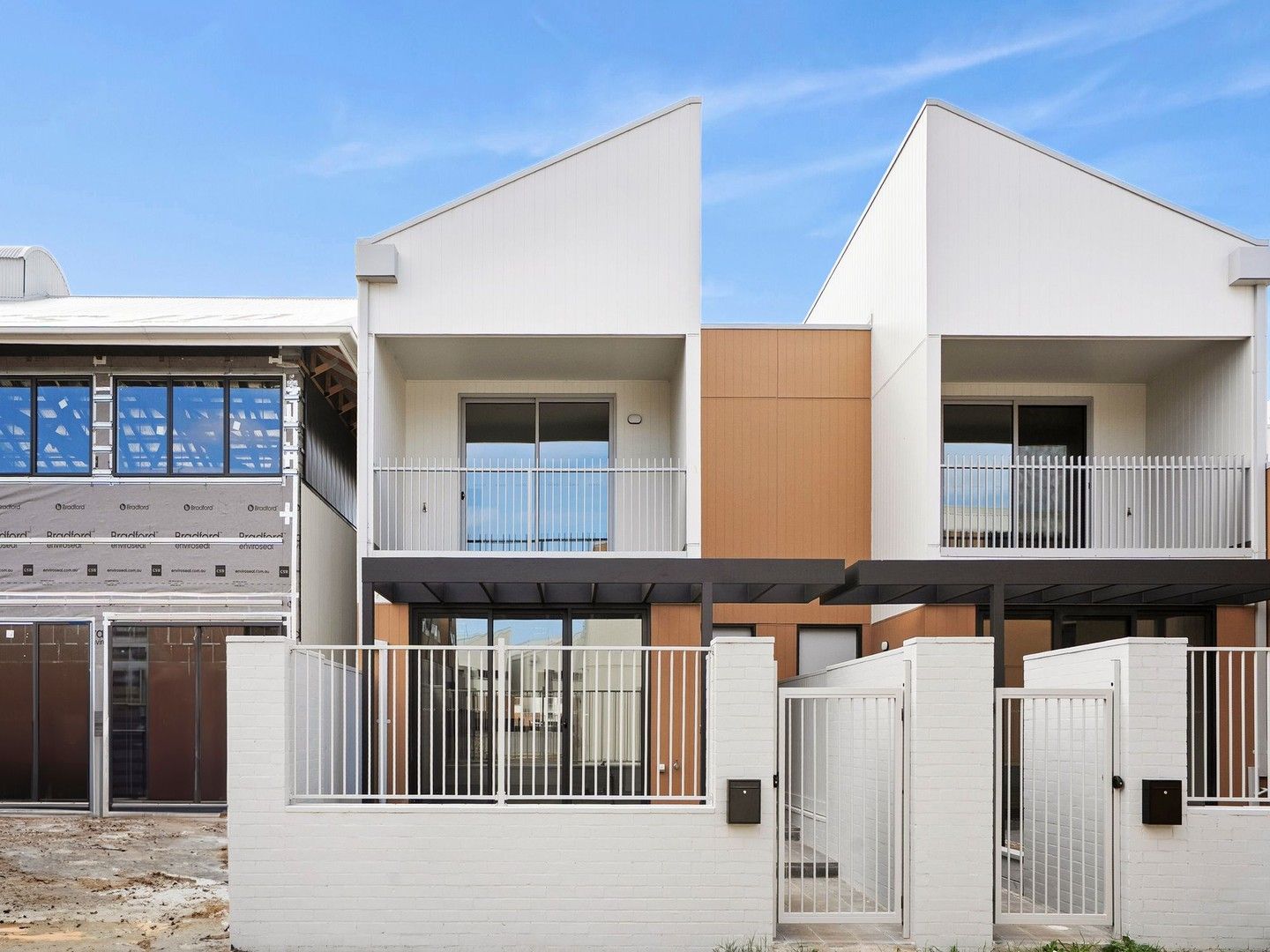 3 bedrooms Townhouse in 4 Merchant Place GEELONG VIC, 3220