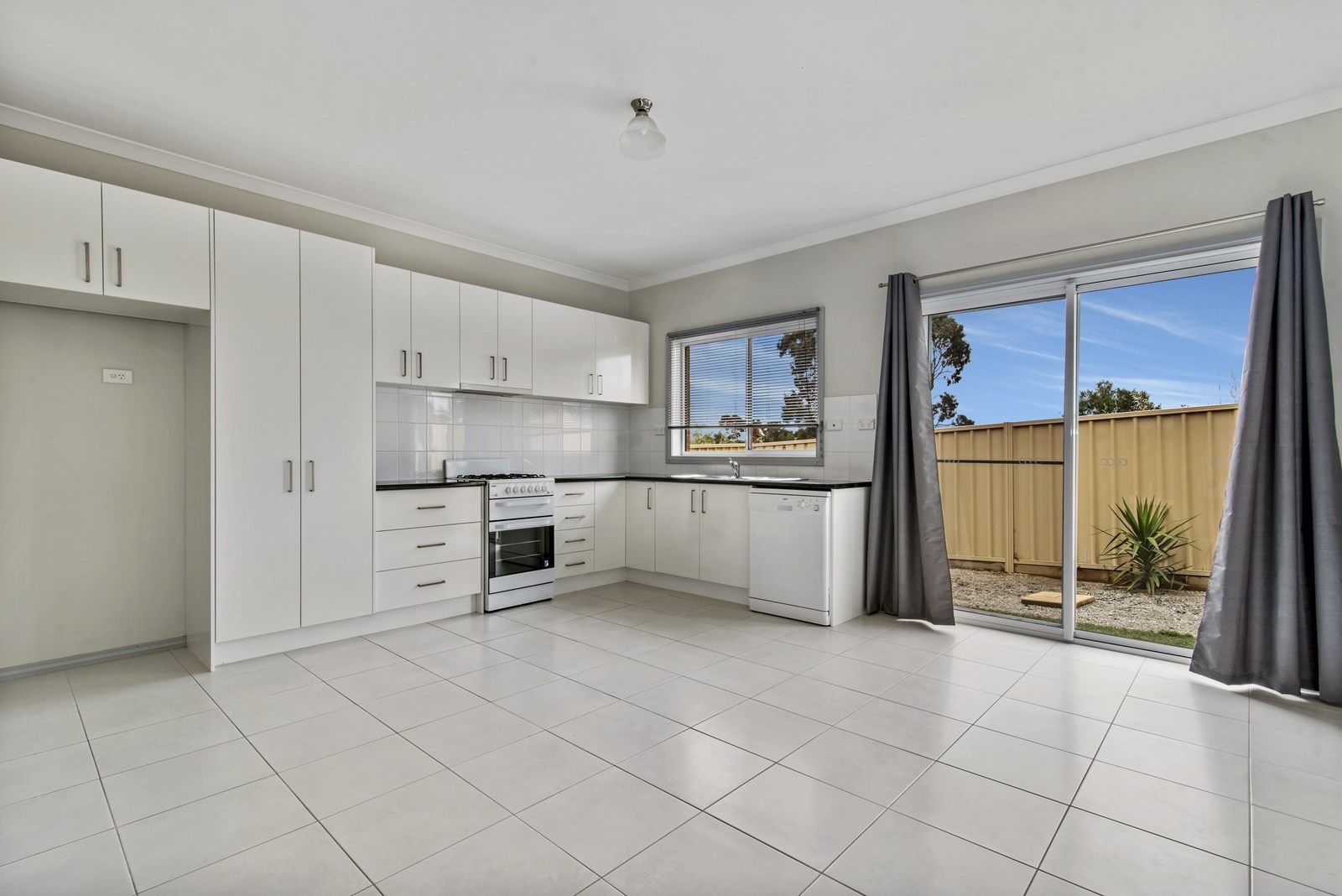 8/20 O'Neill Street, North Bendigo VIC 3550, Image 2