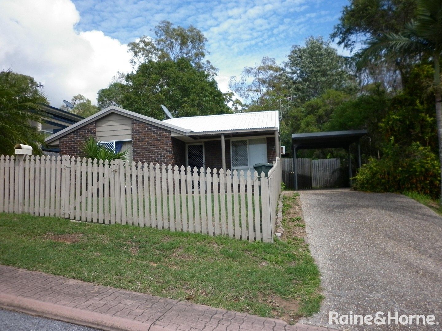 3 bedrooms House in 24 Forest Place SOUTH GLADSTONE QLD, 4680