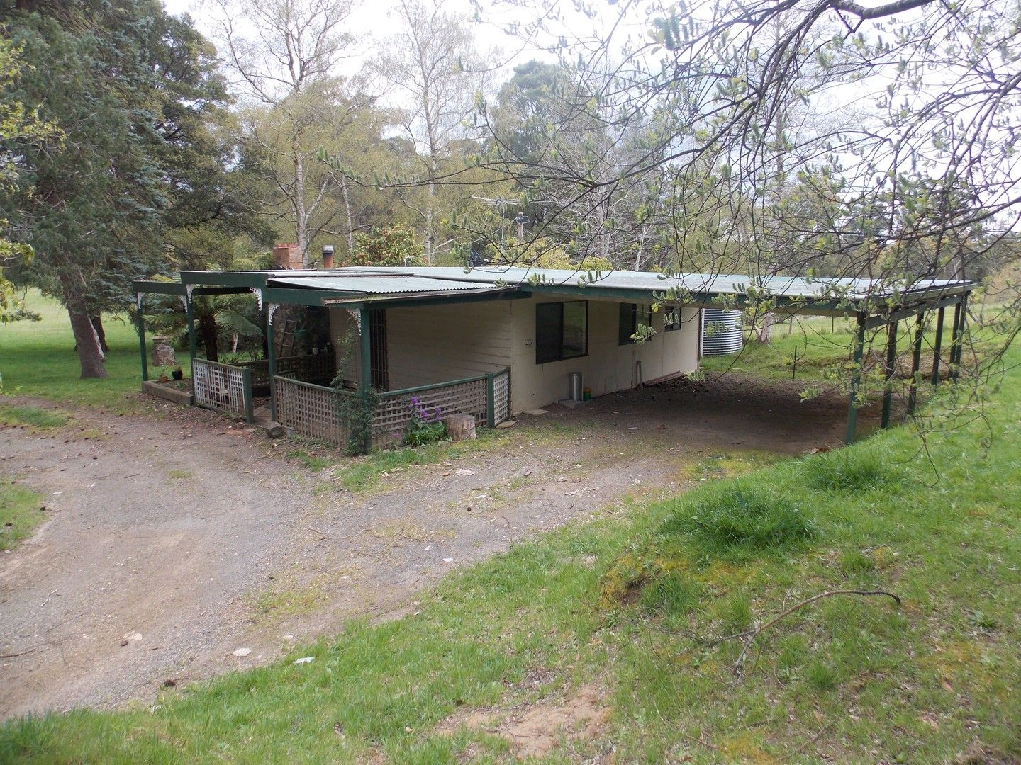 2 bedrooms House in 3106 Healesville-Kinglake Rd KINGLAKE VIC, 3763