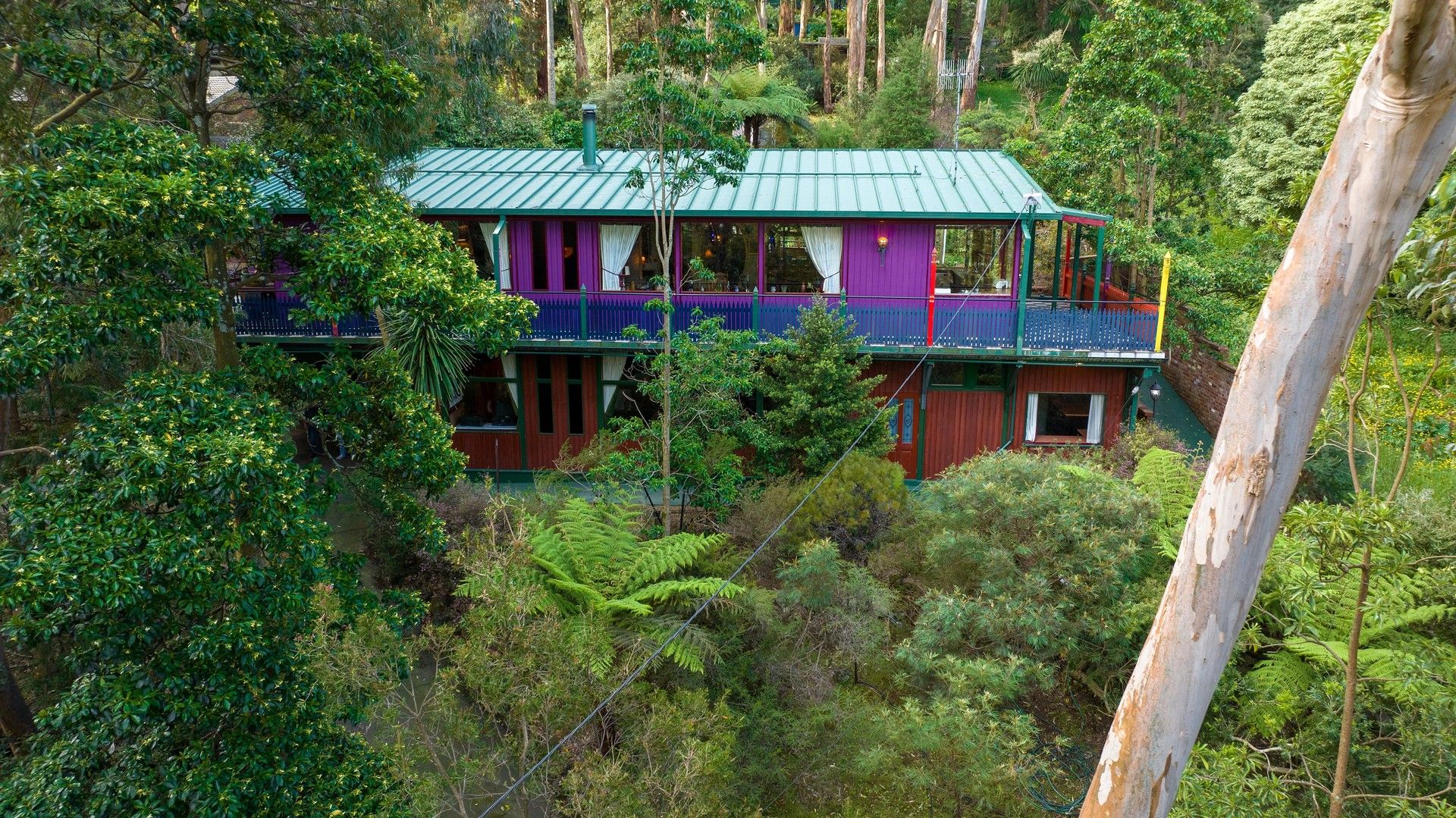 4 bedrooms House in 27 Wright Avenue UPWEY VIC, 3158