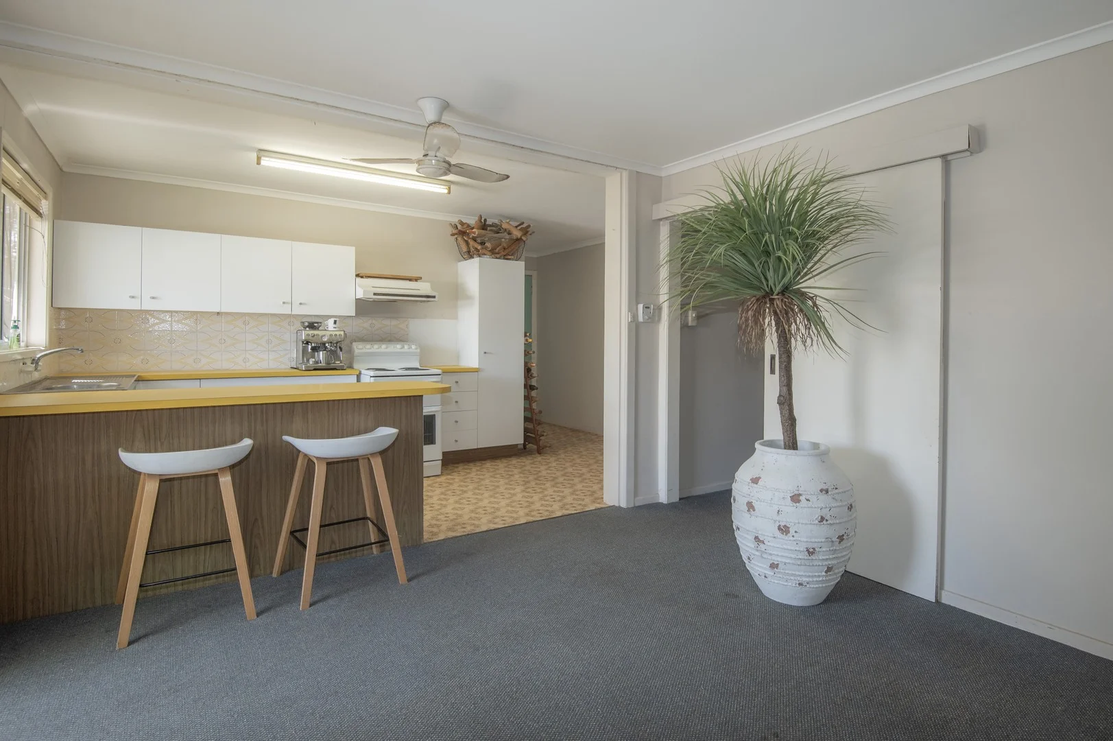 36 Warren Street, Goovigen QLD 4702