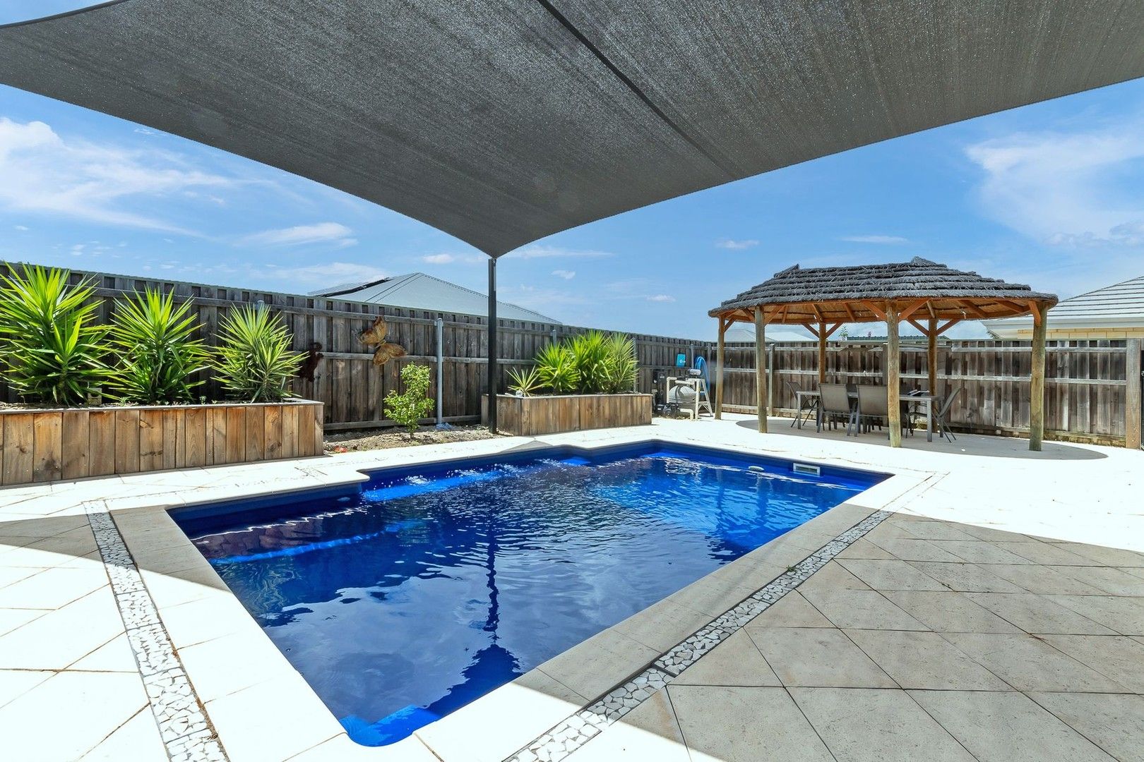4 bedrooms House in 12 Cadogan Outlook ELLENBROOK WA, 6069