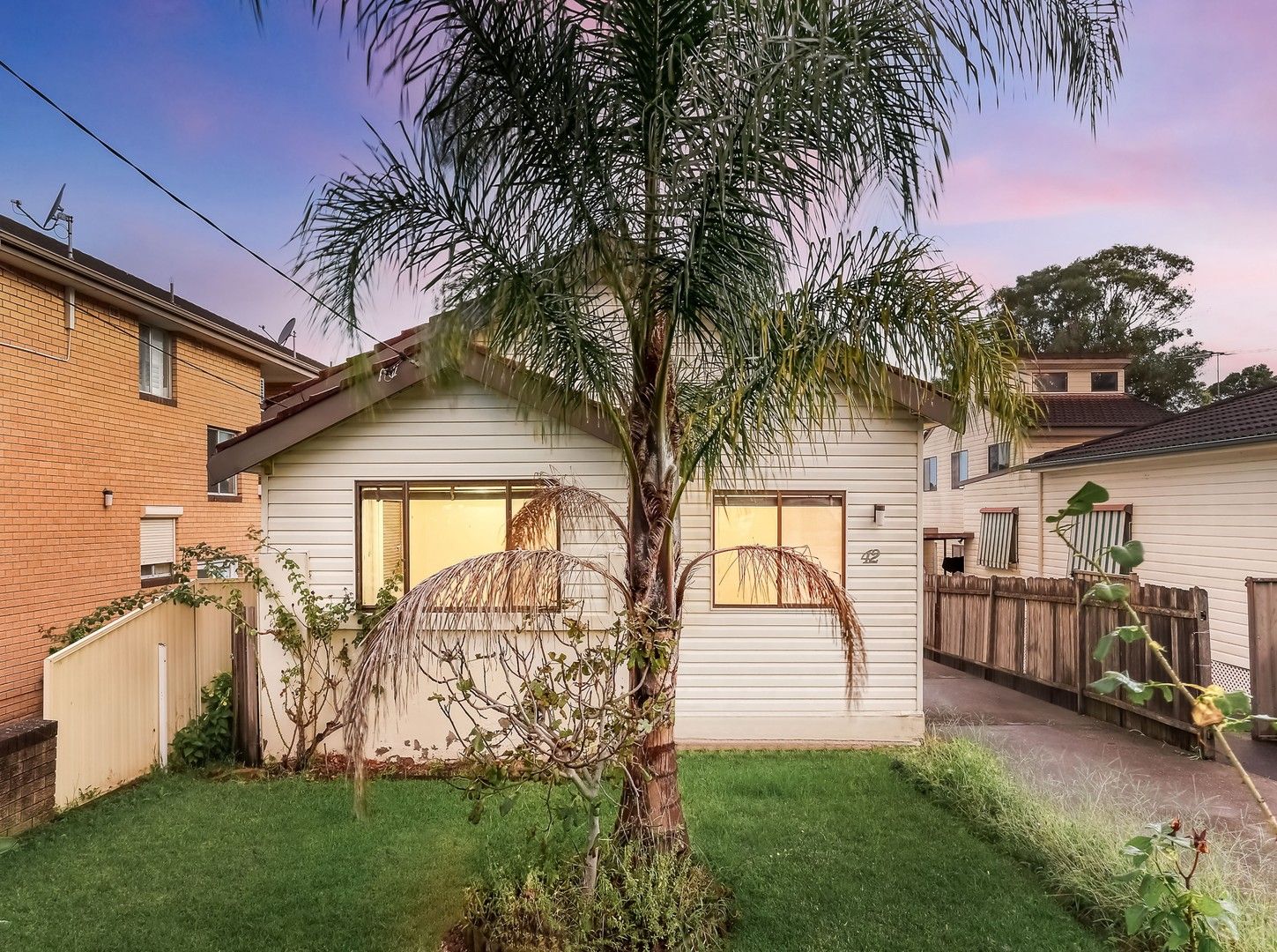 3 bedrooms House in 42 Myers Street ROSELANDS NSW, 2196