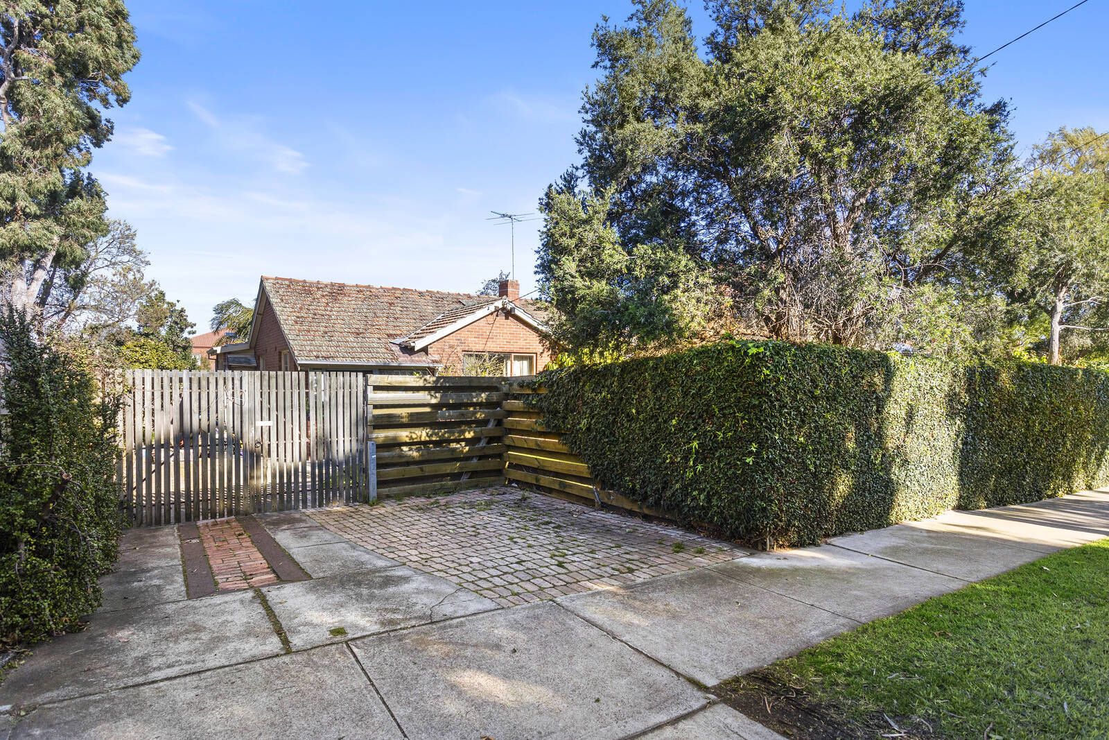 94 Highett Road, Hampton VIC 3188, Image 1