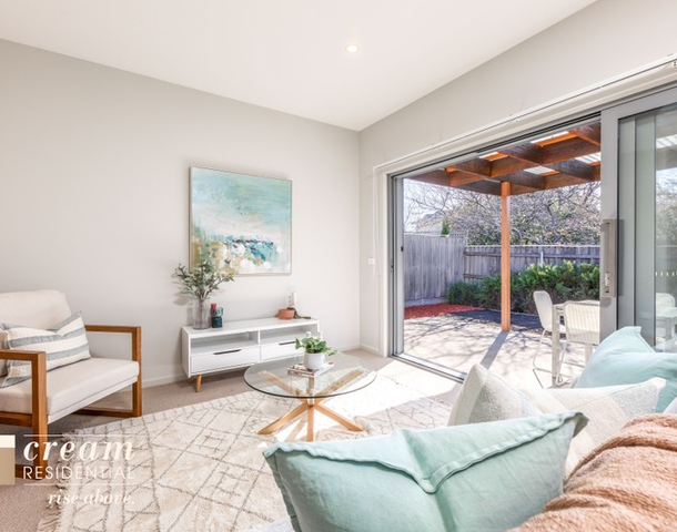 8/15 Charteris Crescent, Chifley ACT 2606